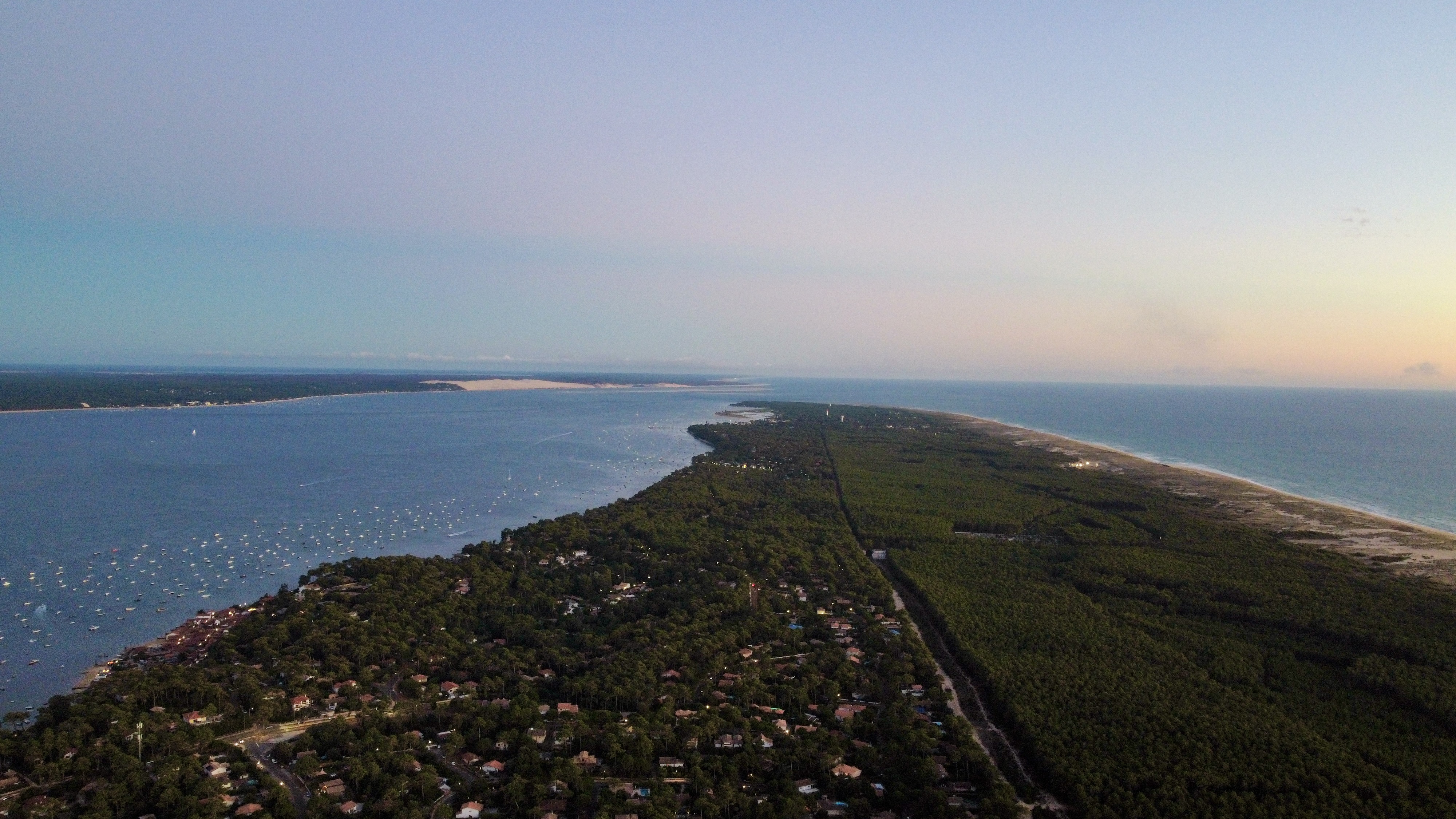 Presqu'île du Cap-Ferret au crépuscule